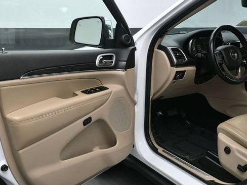 Used 2021 Jeep Grand Cherokee Limited AWD/4WD image 24