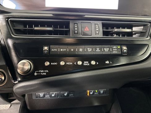 Used 2023 Lexus ES 350 w/ Premium Package image 19