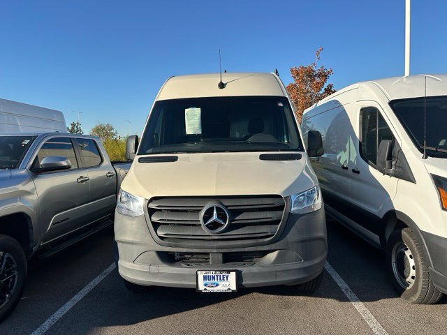 Used 2024 Mercedes-Benz Sprinter 2500 image 3