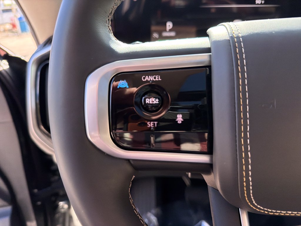 Used 2025 Nissan Armada Platinum Reserve RWD image 22