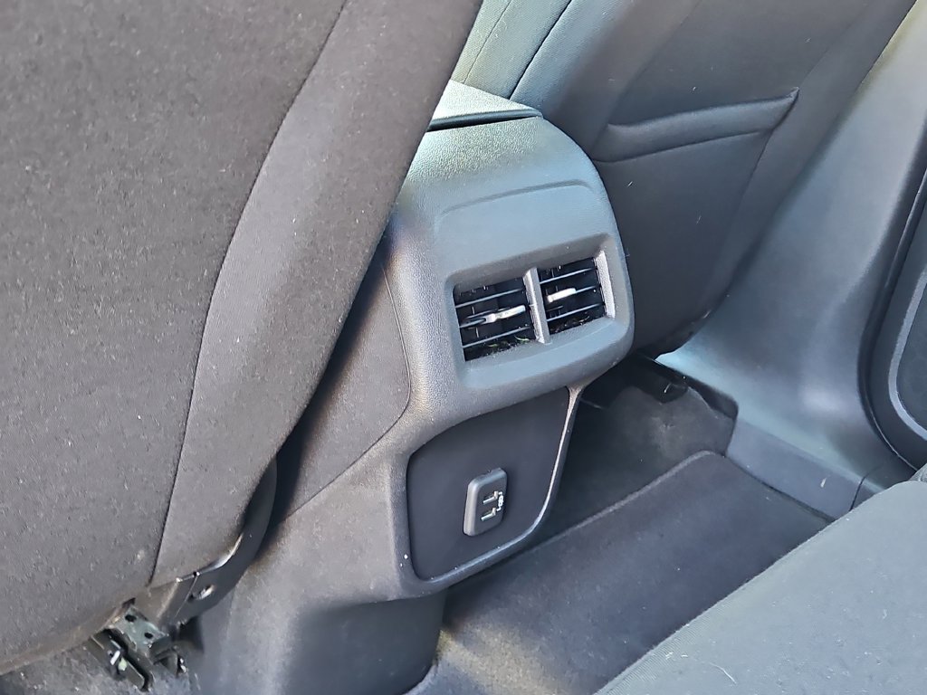 Used 2022 Chevrolet Equinox LT FWD image 15