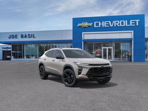 New 2026 Chevrolet Trax ACTIV w/ Driver Confidence Package FWD image 1