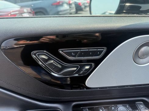 Used 2022 Lincoln Aviator Grand Touring w/ Equipment Group 301A AWD/4WD image 18