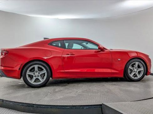 Used 2023 Chevrolet Camaro LT image 9