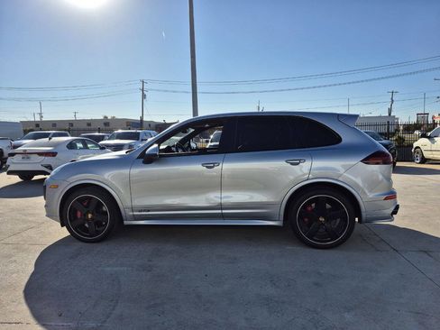 Used 2016 Porsche Cayenne GTS image 10