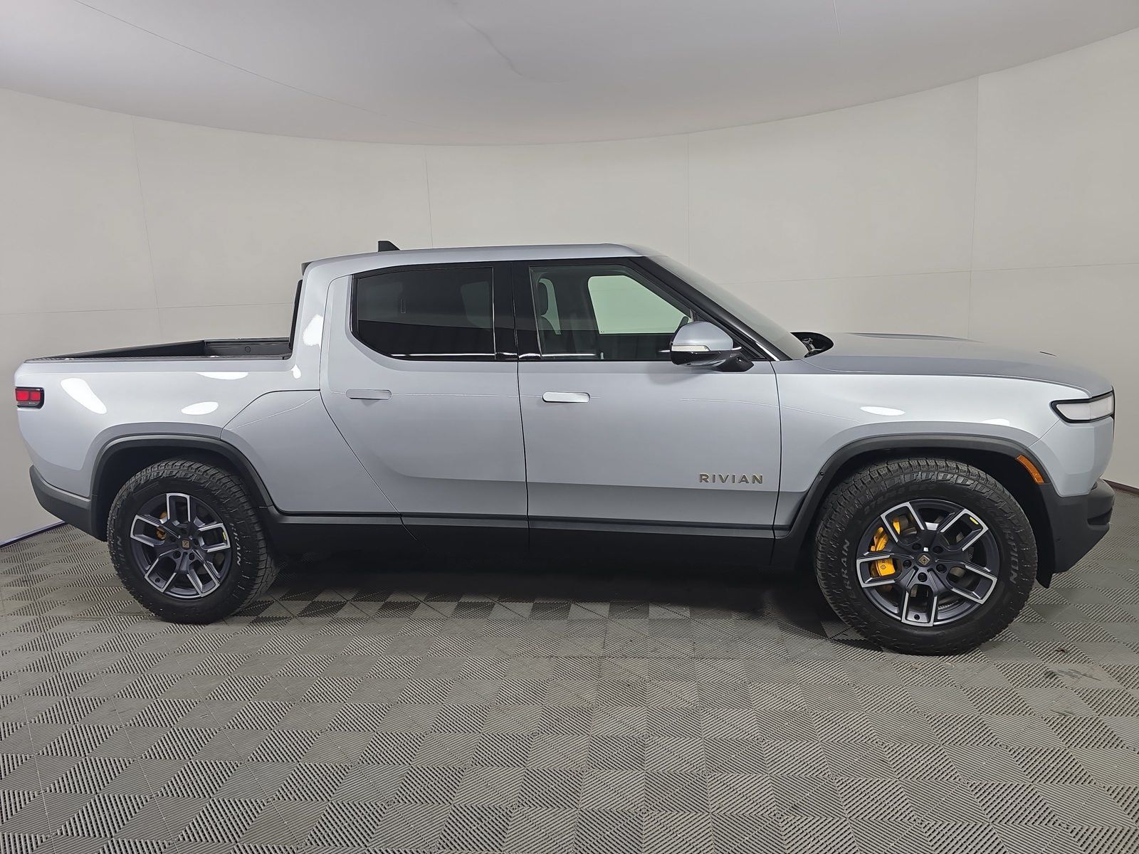 Used 2022 Rivian R1T Launch Edition AWD/4WD image 6