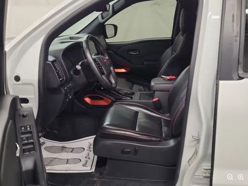 Used 2023 Nissan Frontier PRO-4X AWD/4WD image 3