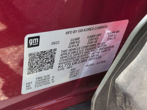 Certified 2024 Chevrolet Trax RS w/ Sunroof Package FWD image 29