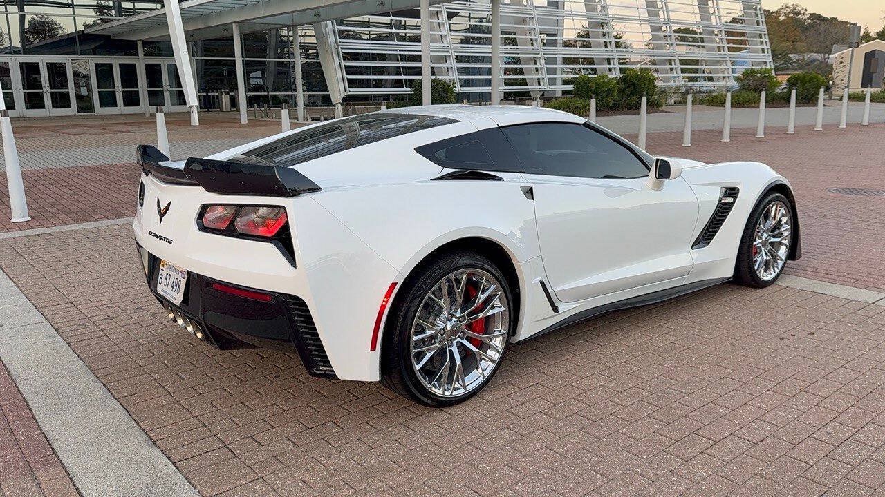 Used 2016 Chevrolet Corvette Z06 w/ 3LZ Preferred Equipment Group RWD image 4