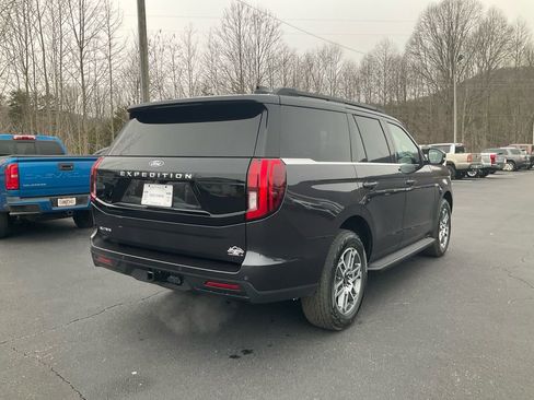 New 2026 Ford Expedition Active AWD/4WD image 5