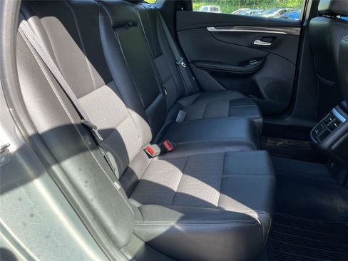 Used 2019 Chevrolet Impala LT w/ LT Convenience Package FWD image 16
