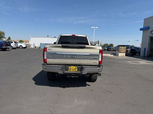 Used 2017 Ford F250 King Ranch w/ King Ranch Ultimate Package AWD/4WD image 3