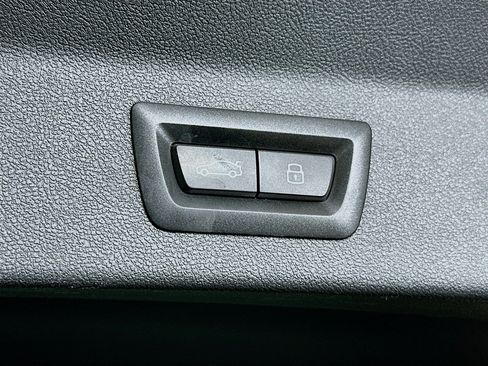 Used 2024 BMW X3 xDrive30i AWD/4WD image 32
