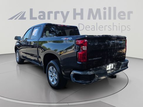 Used 2023 Chevrolet Silverado 1500 LT AWD/4WD image 3