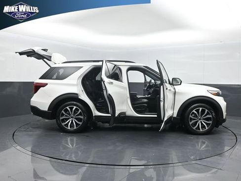 Used 2022 Ford Explorer ST-Line RWD image 27