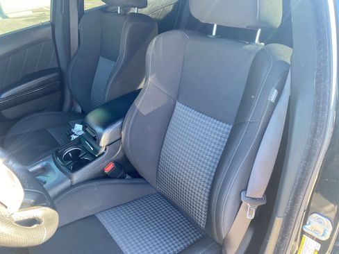 Used 2022 Dodge Charger R/T w/ Harman/Kardon Audio Group image 11