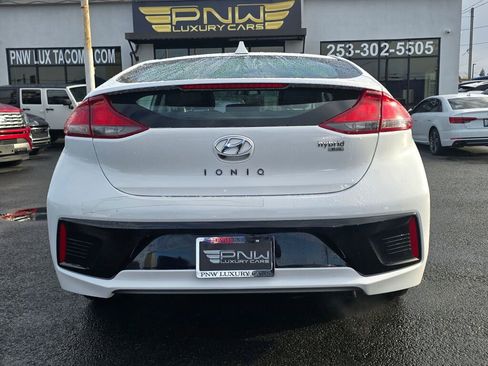 Used 2018 Hyundai Ioniq Blue image 8