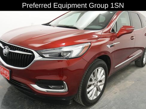 Used 2018 Buick Enclave Premium w/ Experience Buick Package FWD image 3