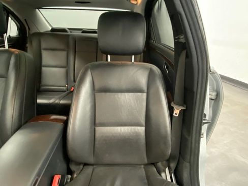 Used 2013 Mercedes-Benz S 550 4MATIC w/ Sport Pkg image 23