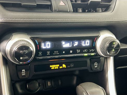 Used 2021 Toyota RAV4 XLE image 26