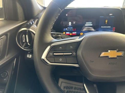 Used 2025 Chevrolet Equinox LT AWD/4WD image 24