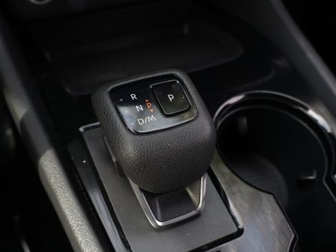 Used 2023 Nissan Rogue S FWD image 28