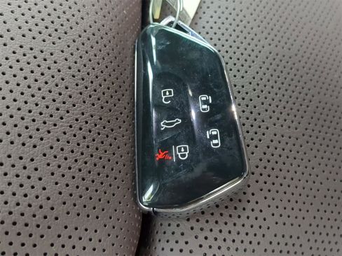 New 2025 Volkswagen ID. Buzz Pro S image 33