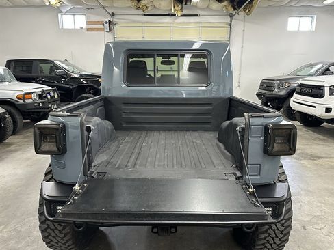 Used 2013 Jeep Wrangler Unlimited Rubicon AWD/4WD image 5