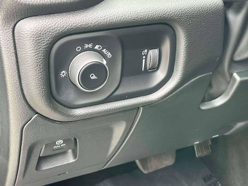Used 2024 RAM 1500 Laramie RWD image 17