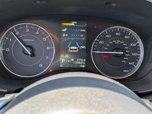 Used 2020 Subaru Crosstrek 2.0i Limited w/ Moonroof Package w/Navigation AWD/4WD image 17