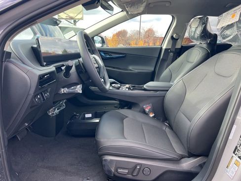 New 2025 Kia EV6 Light w/ Light LR Technology Package image 8