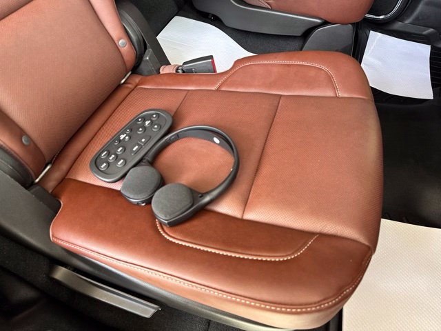 Used 2019 Chevrolet Tahoe Premier w/ Premier Plus Edition AWD/4WD image 30