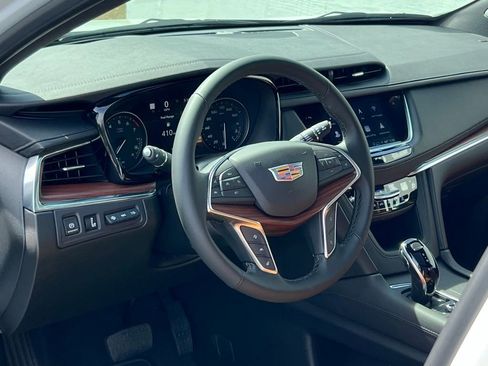 New 2026 Cadillac XT5 Premium Luxury image 5