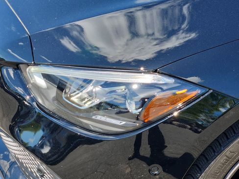 Used 2025 Mercedes-Benz C 300 4MATIC Sedan image 10
