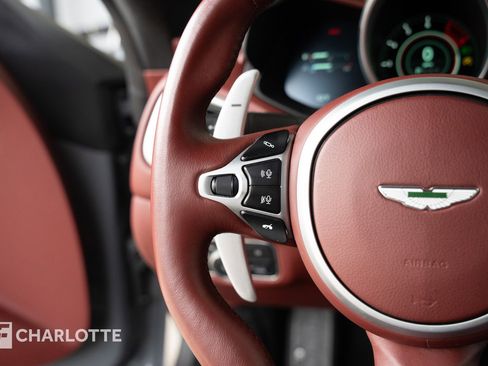 Used 2020 Aston Martin V8 Vantage Coupe image 23