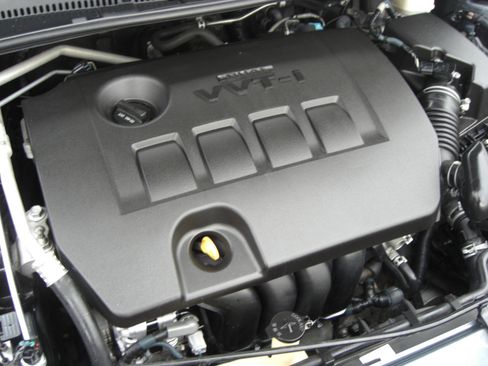 Used 2017 Toyota Corolla LE image 17