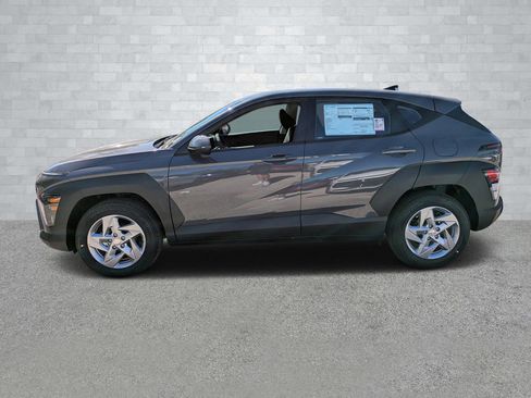 New 2026 Hyundai Kona SE image 8