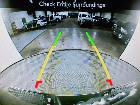 Used 2017 RAM 2500 Laramie w/ Convenience Group image 18