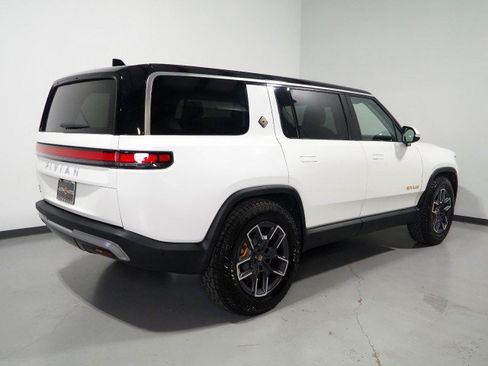 Used 2024 Rivian R1S AWD Adventure image 7