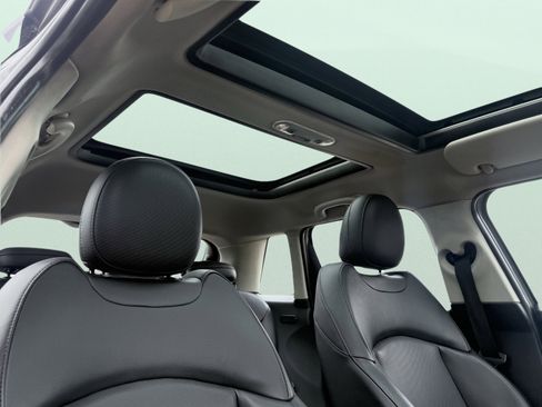 Used 2019 MINI Cooper S image 44