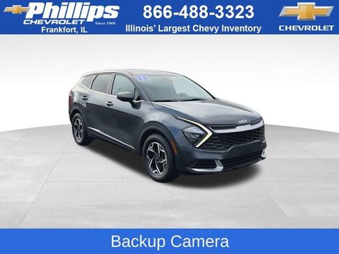 Used 2023 Kia Sportage LX image 2