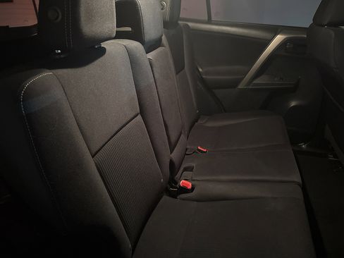 Used 2013 Toyota RAV4 XLE image 25