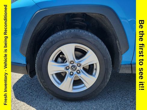 Used 2019 Toyota RAV4 LE w/ Carpet Mat Package AWD/4WD image 26