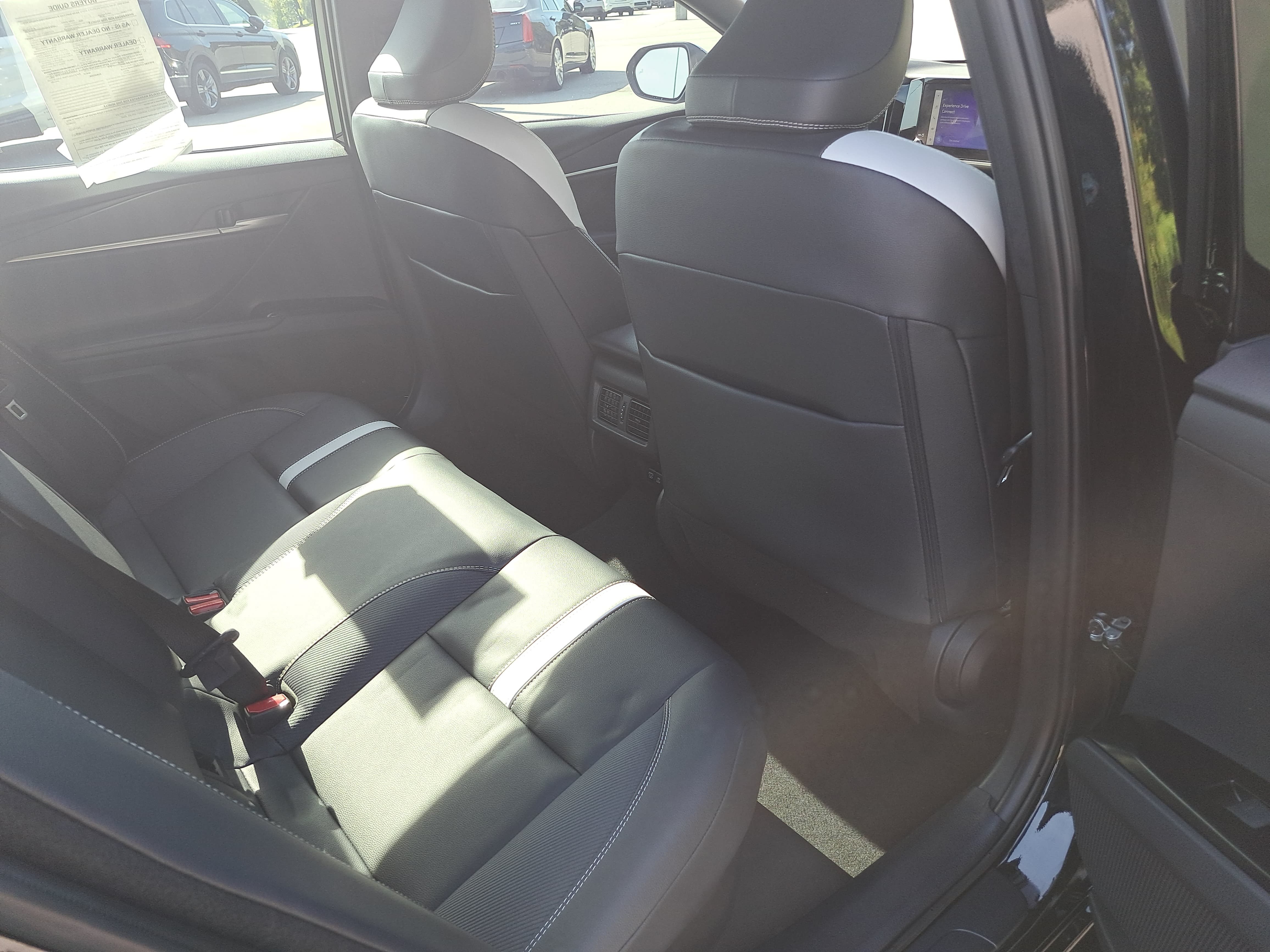 Used 2025 Toyota Camry SE w/ Convenience Package FWD image 11