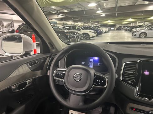 Certified 2024 Volvo XC90 T8 Ultimate w/ Protection Package Premier image 23