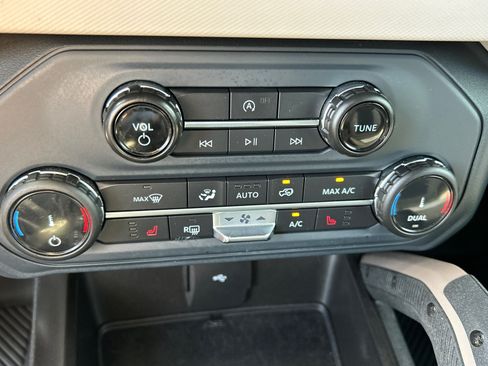 Used 2022 Ford Bronco Big Bend w/ Sasquatch Package AWD/4WD image 20