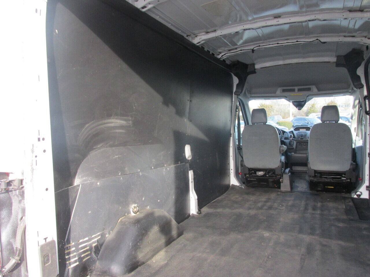 Used 2018 Ford Transit 250 148 Medium Roof RWD image 28