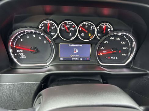 Used 2021 Chevrolet Silverado 1500 LT Trail Boss w/ Convenience Package II AWD/4WD image 25