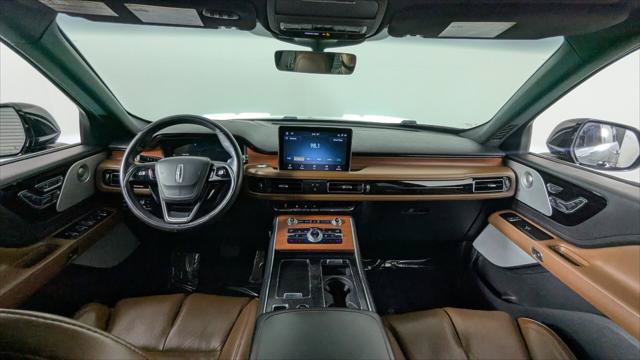 Used 2020 Lincoln Aviator Grand Touring w/ Equipment Group 302A AWD/4WD image 33
