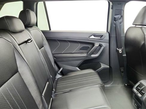 Used 2023 Volkswagen Tiguan SE R-Line image 24